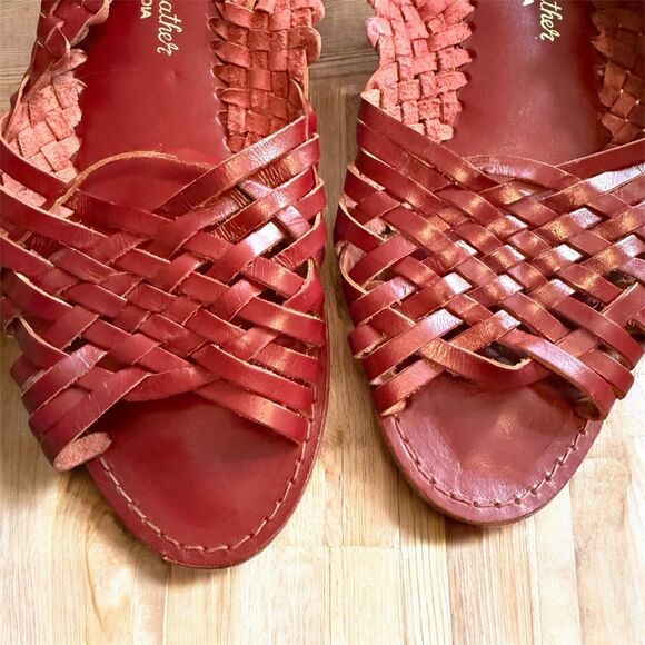Vintage Hurricane Wedge Woven Sandals Red Leather Brown 8 Westies - Picture 3 of 6